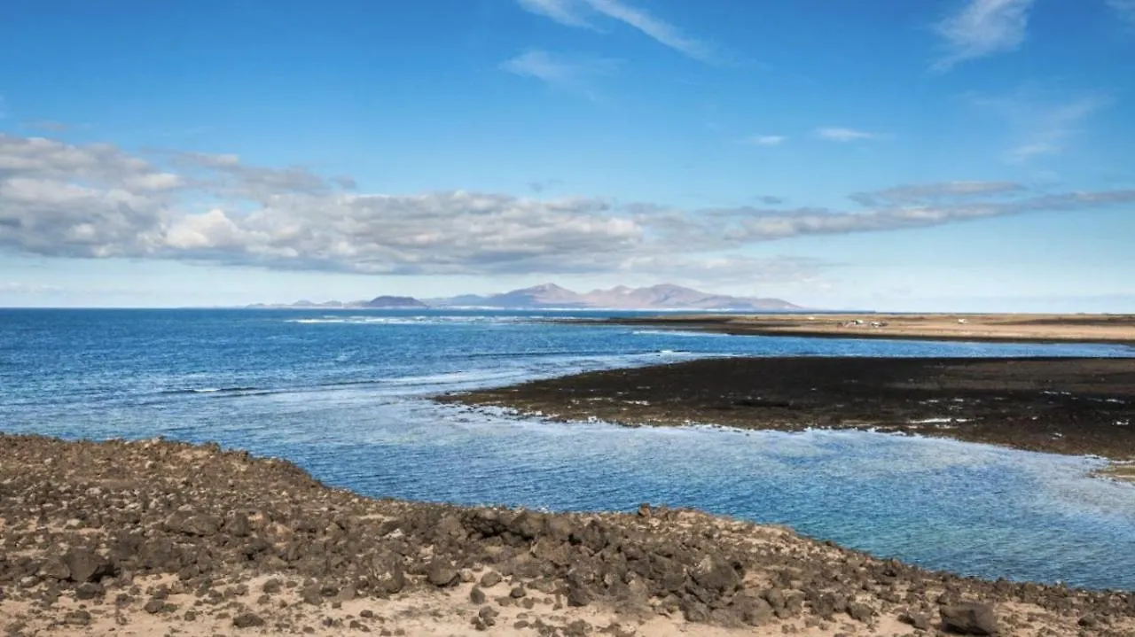 Дом отдыха Вилла Paradise Island Лахарес